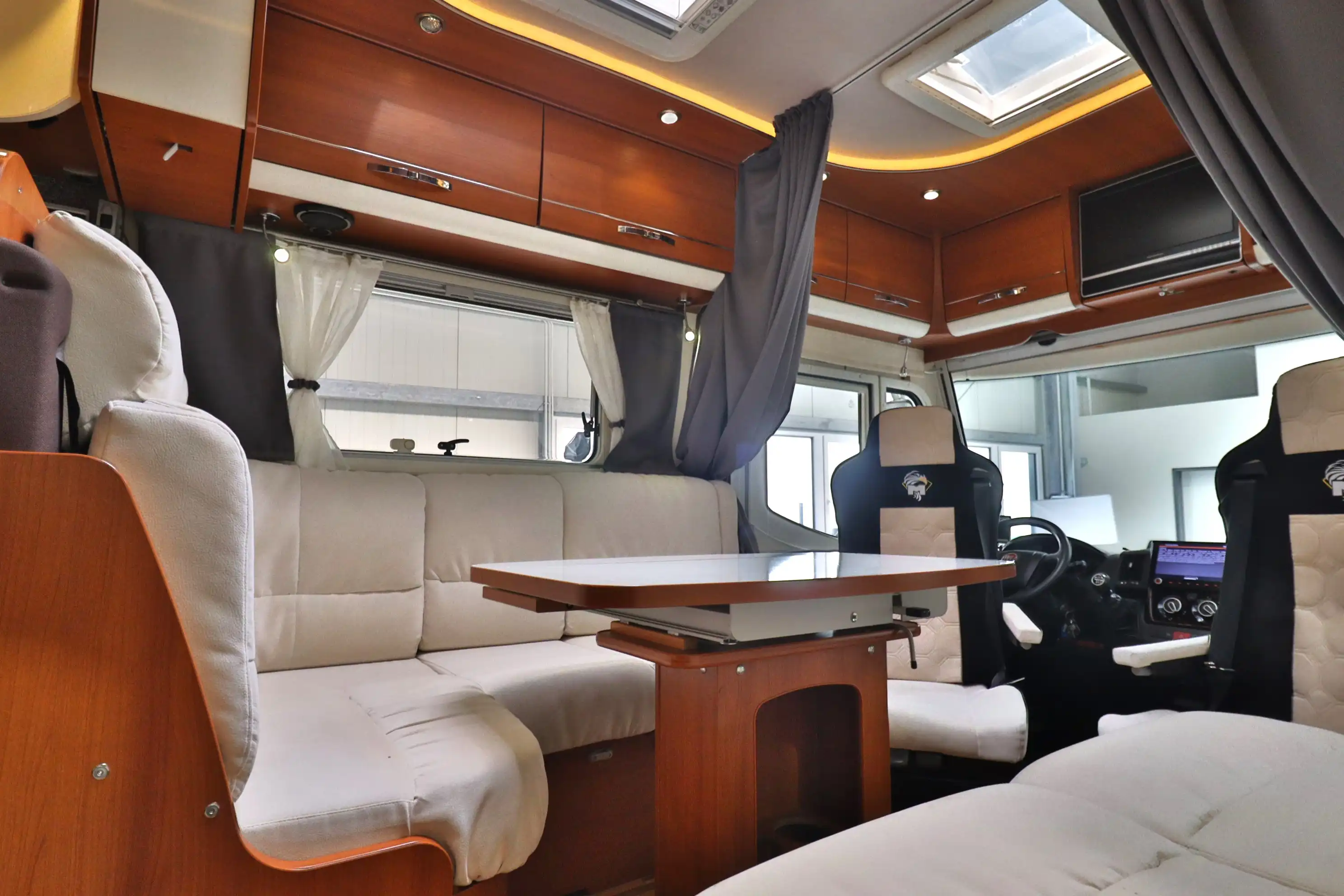 HYMER-ERIBA Future 430 T 